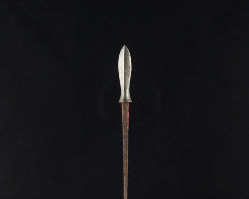 Arrowhead (<i>Yanone</i>)