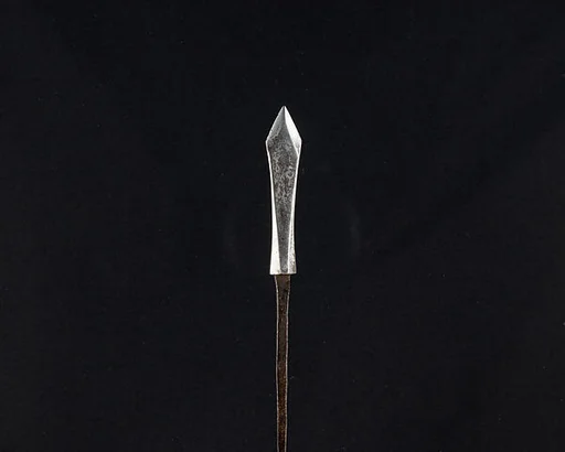 Arrowhead (<i>Yanone</i>)