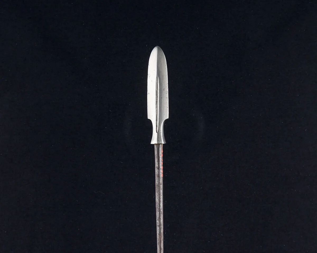 Arrowhead (<i>Yanone</i>) — Unknown