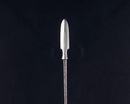 Arrowhead (<i>Yanone</i>)