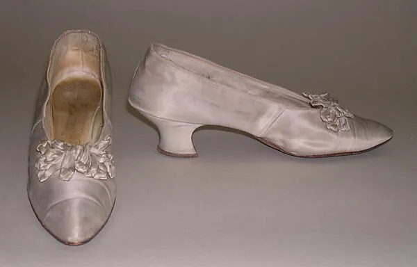 Slippers — H. Jantzen Shoe Co.