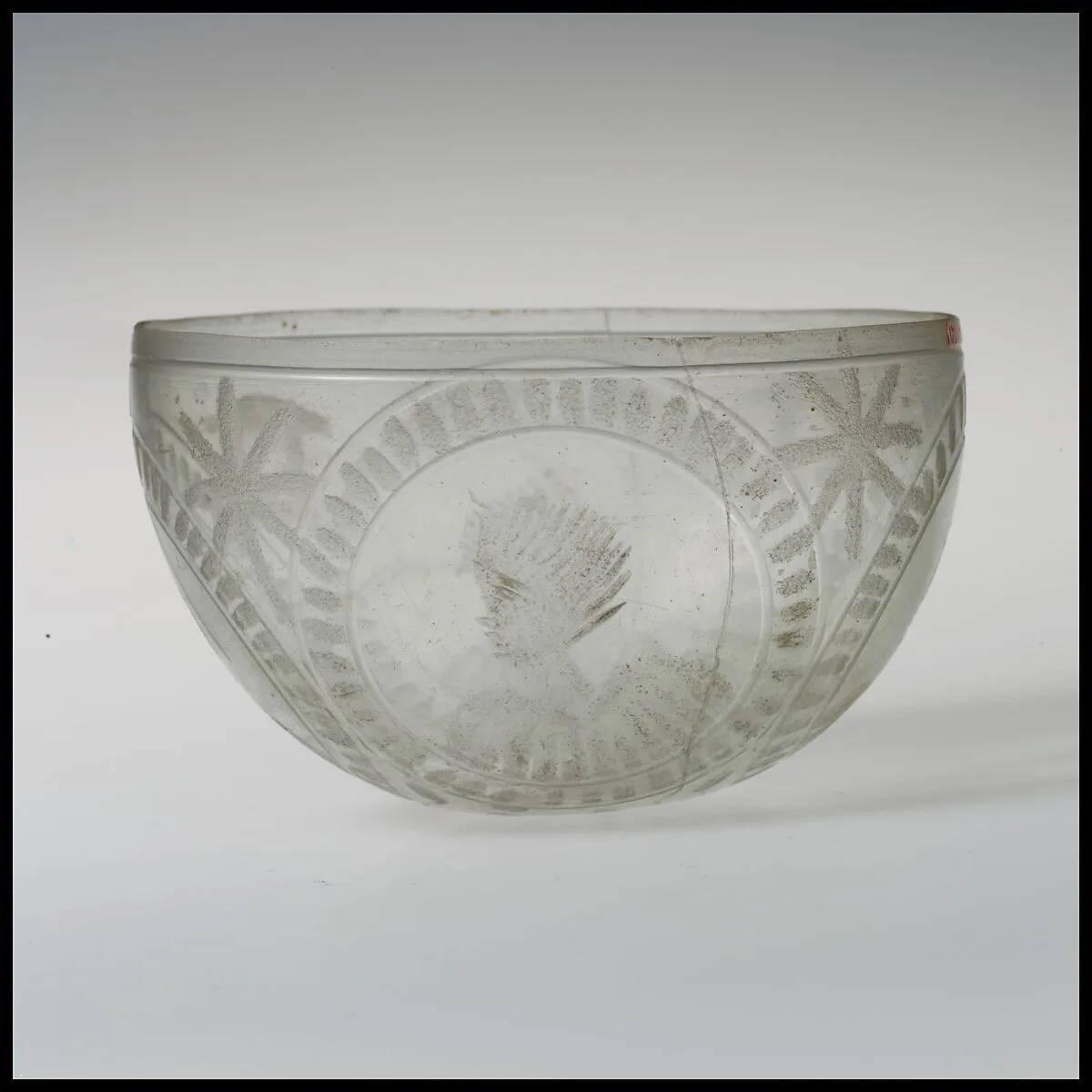 Glass bowl decorated with four busts in roundels — Unknown