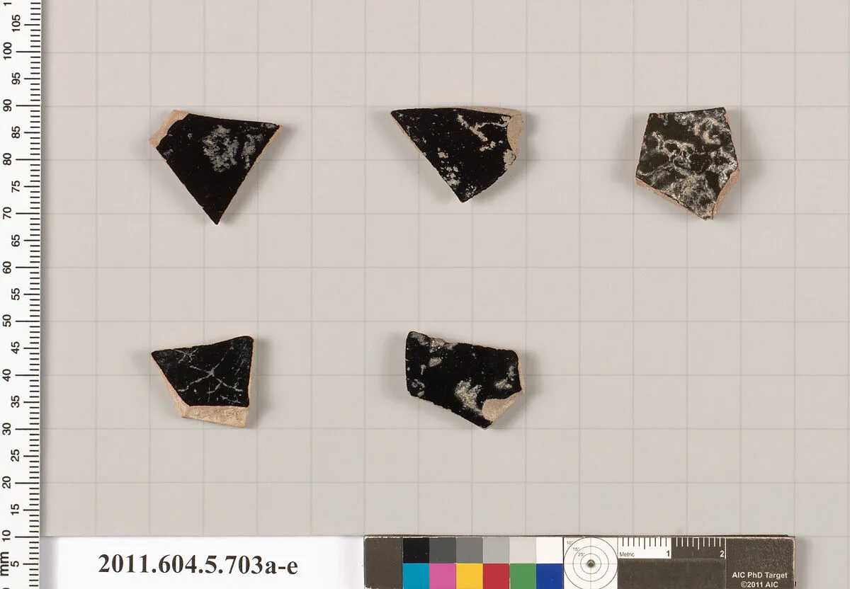 Terracotta fragments of kylikes (drinking cups) — Unknown