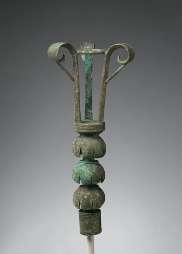 Bronze lamp holder