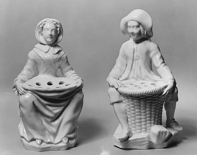 Pair of flower sellers — Saint-Cloud factory