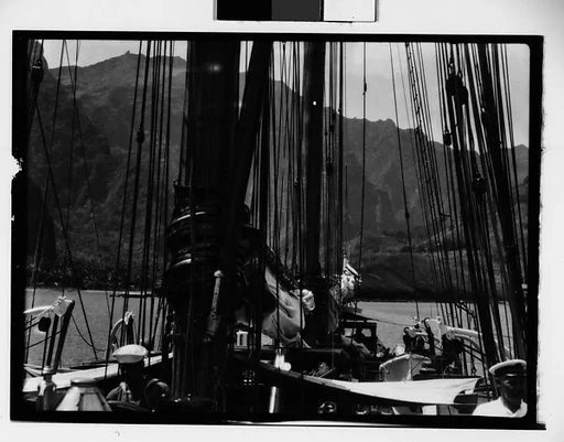 [South Seas: Mast and Rigging of Cressida]