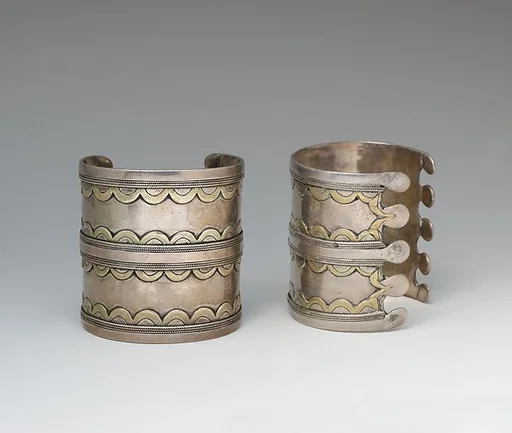 Armband, One of a Pair