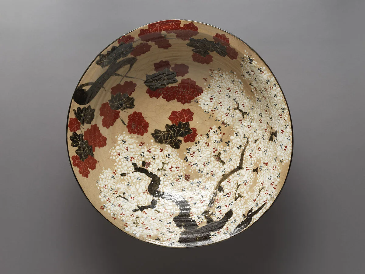 三代高橋道八作 色絵桜楓文大鉢|Large Bowl with Cherry Blossoms and Maple Leaves — Takahashi Dōhachi III