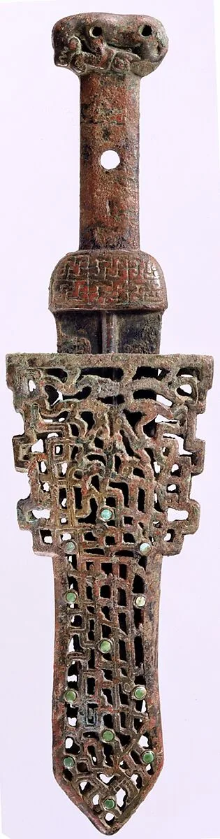 帶鞘青銅短劍|Short Sword and Sheath with Crouching Feline — Unknown