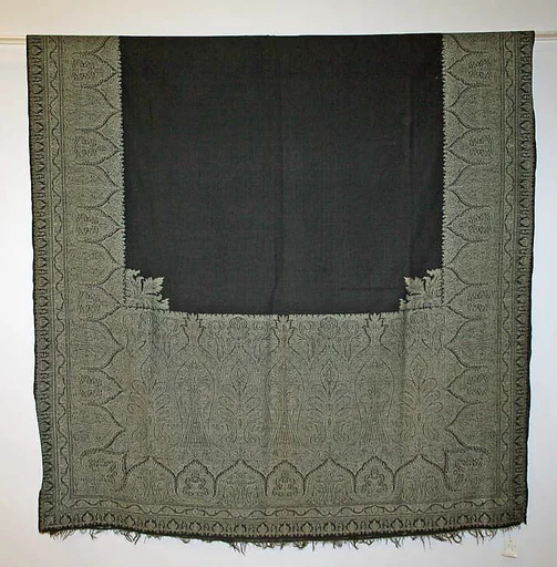 Mourning shawl