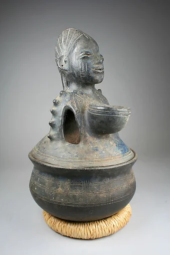 Lidded Vessel: Female Figure (Eyinle)