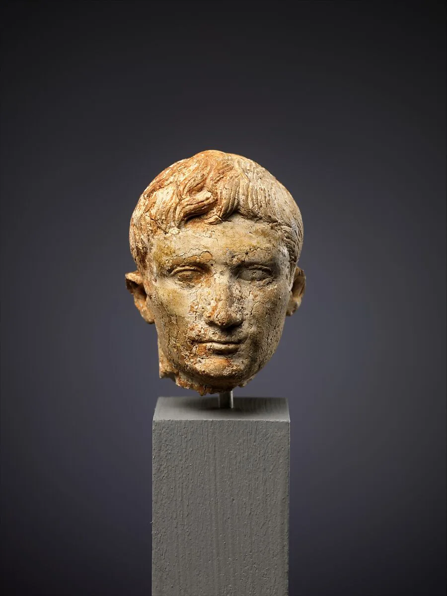 Ivory portrait head of the emperor Augustus — Unknown