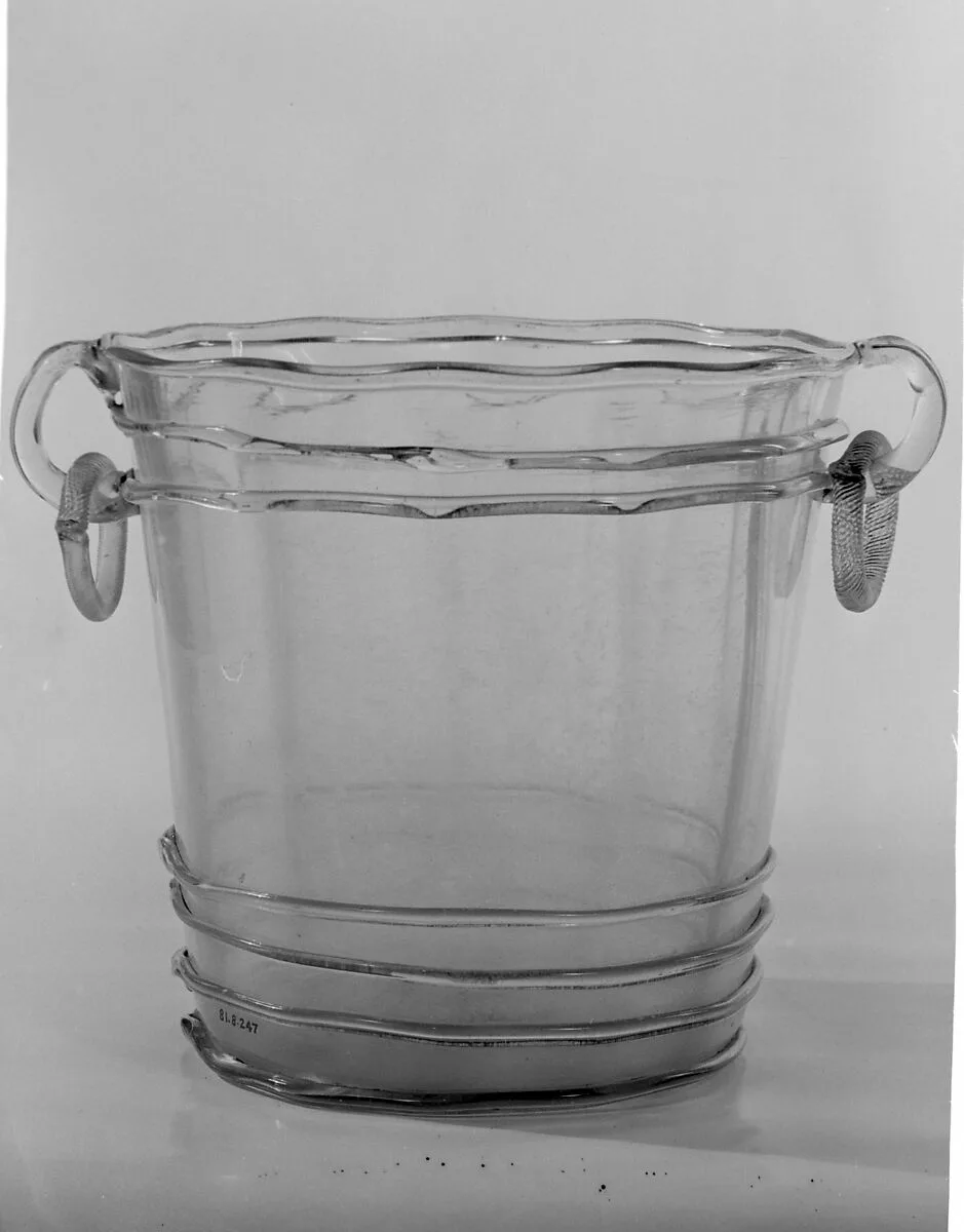 Pail or cistern — Unknown
