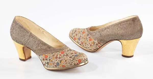 Evening pumps — Debusschère of Bruges|Henri Bendel