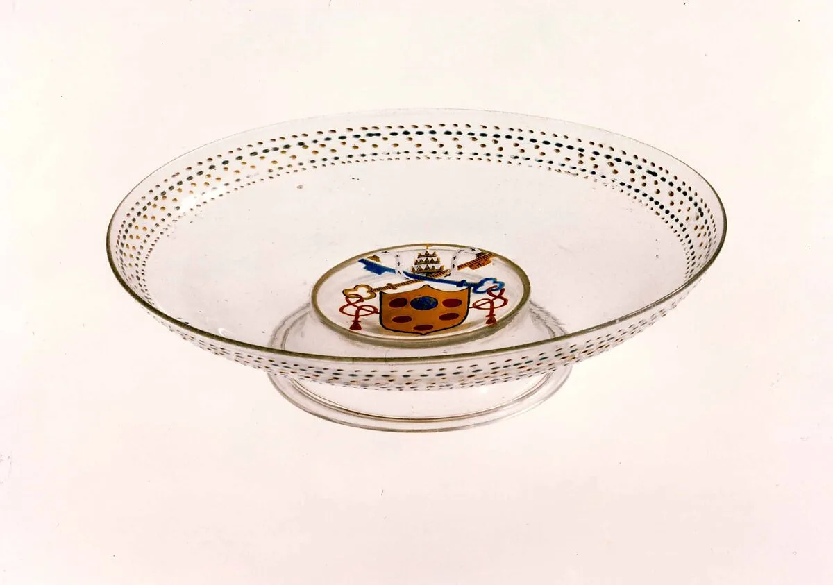 Armorial tazza — Unknown