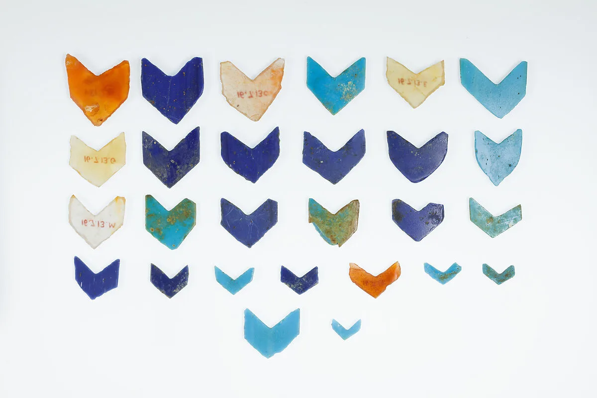 Chevron-shaped inlays — Unknown