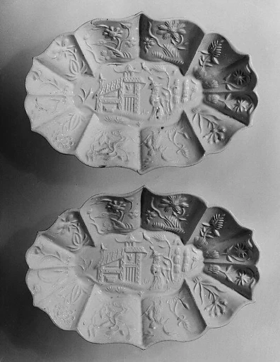 Dish (one of a pair)
