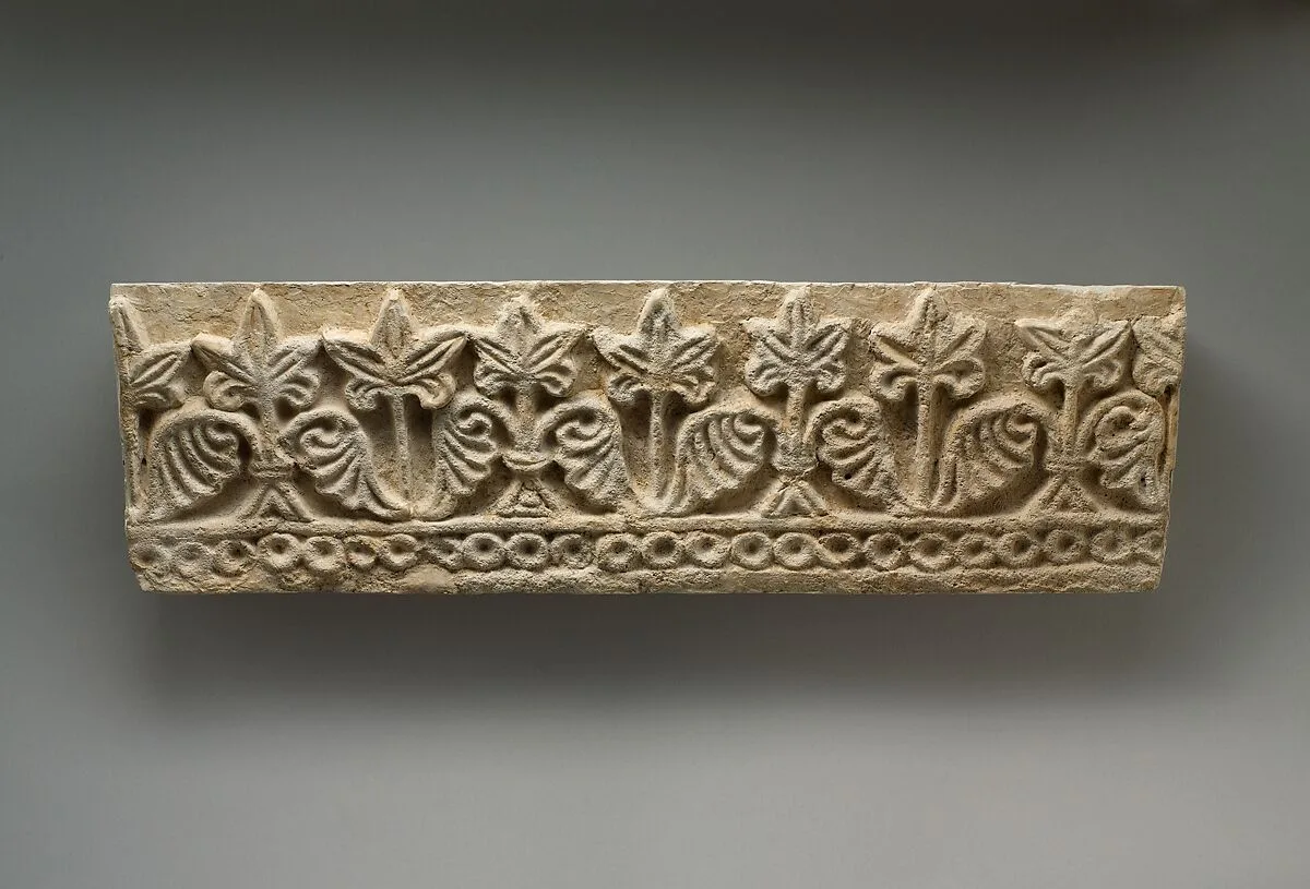 Wall decoration with vegetal and geometric design — Unknown