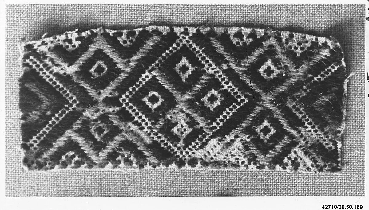 Peasant costume fragment — Unknown