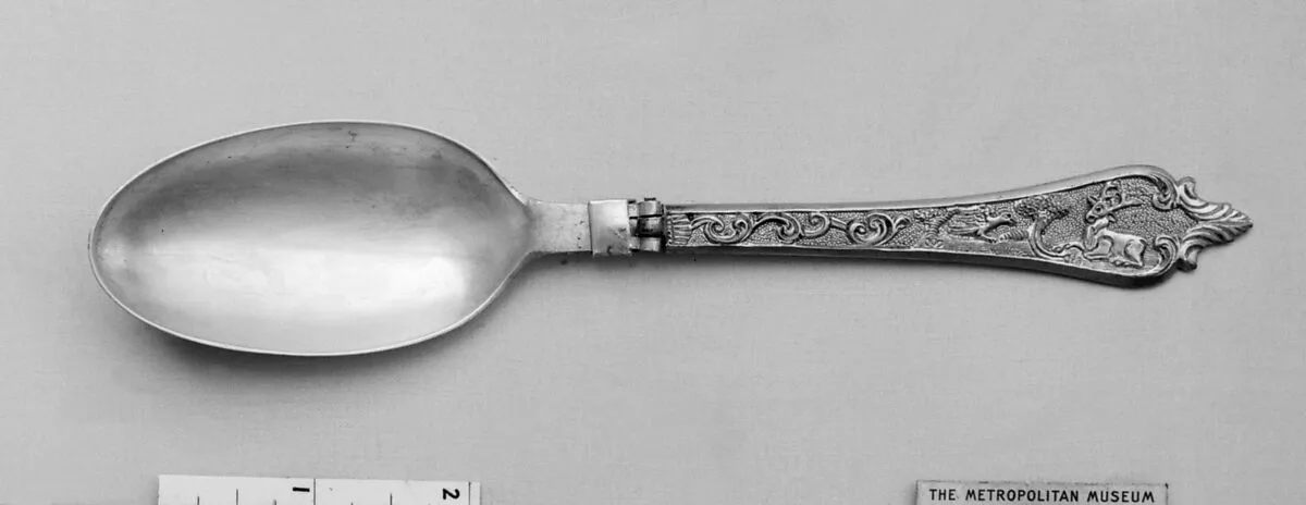 Folding spoon — Unknown