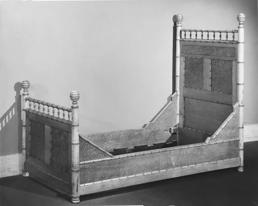 Bedstead