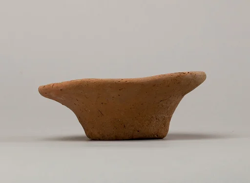 Bowl with everted rim