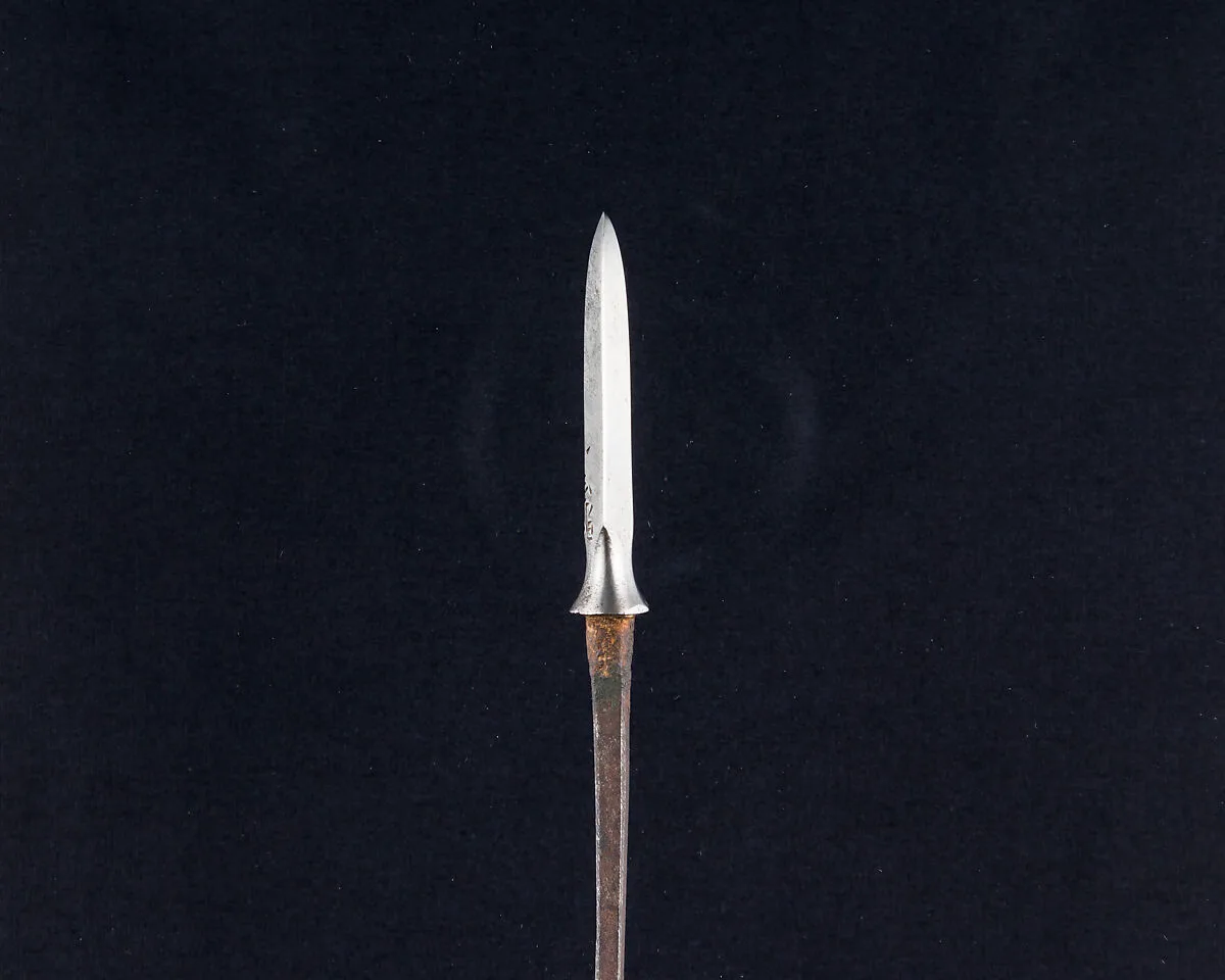 Arrowhead (<i>Yanone</i>) — Unknown