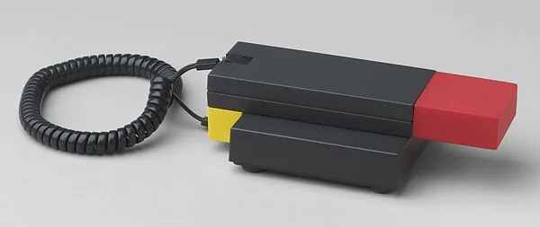 Enorme Telephone — David Kelley|Ettore Sottsass