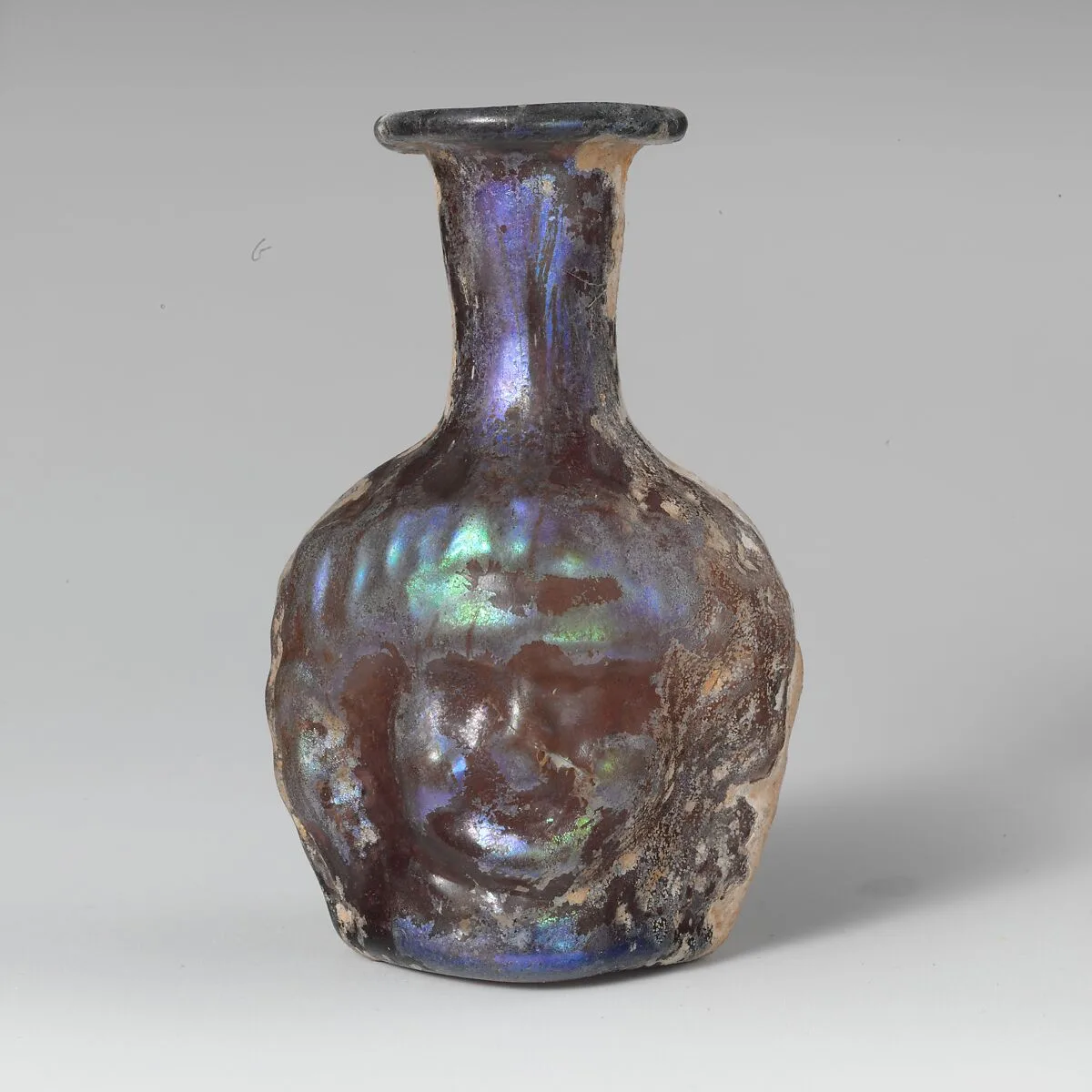 Glass double head-shaped flask — Unknown