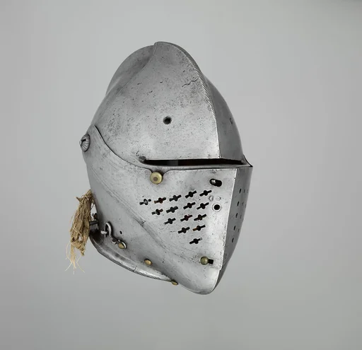 Close Helmet for the Tourney