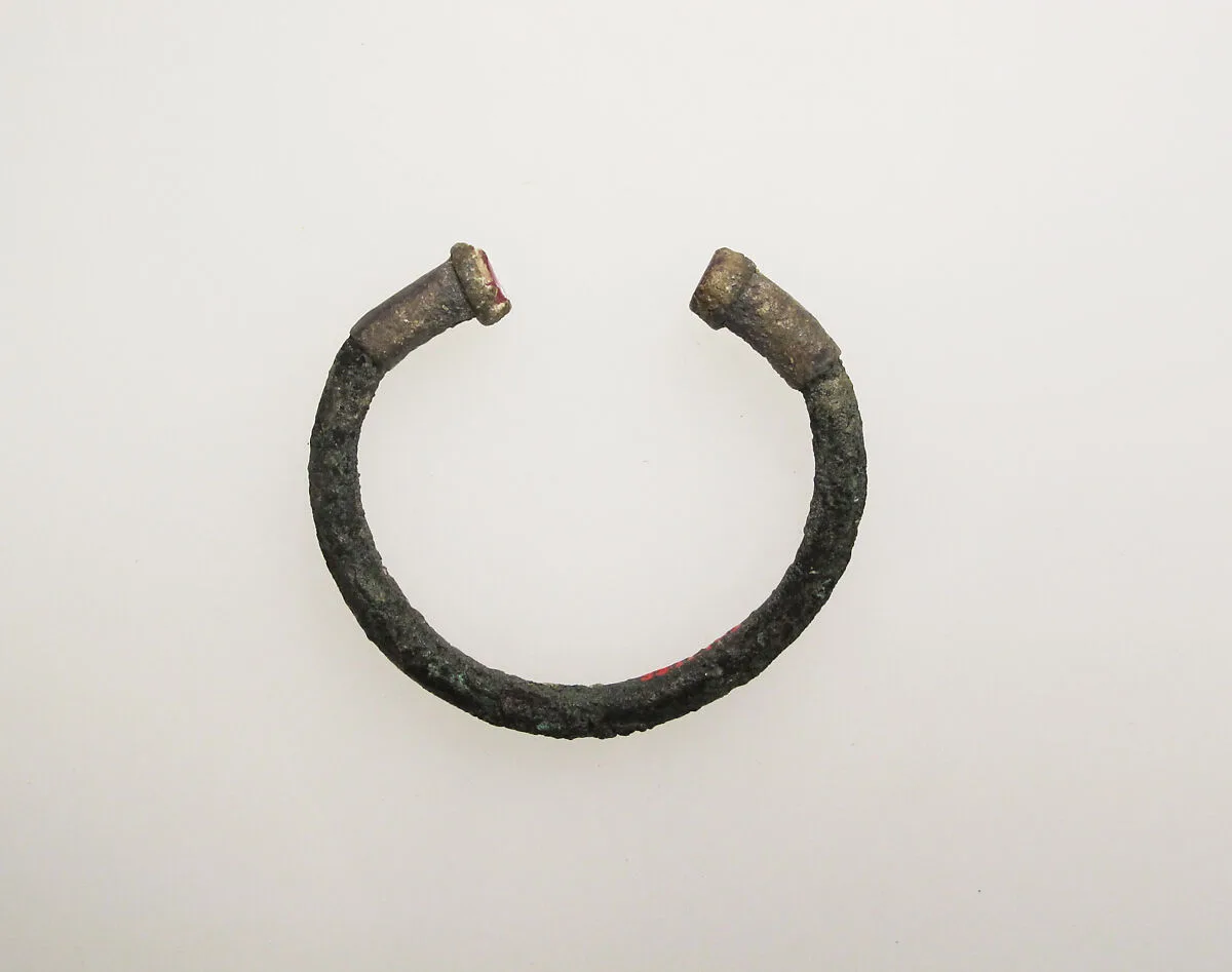 Bracelet with red glass paste — Unknown