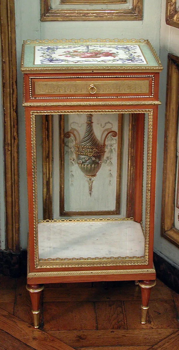 Writing and eating table — Martin Carlin|Sèvres Manufactory|François Bouilliat