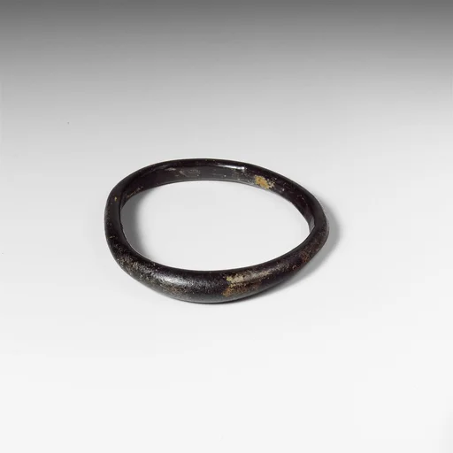 Glass bracelet
