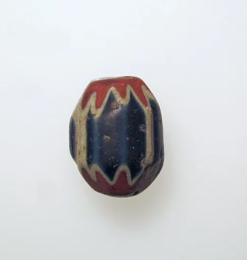 Glass chevron bead