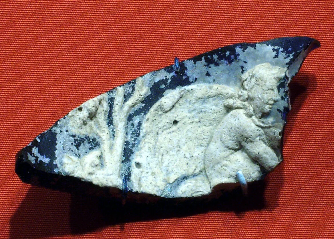 Cameo fragment with a satyr — Unknown