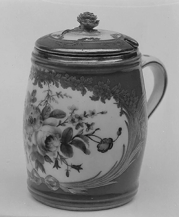 Mustard pot with cover (one of two) (part of a service) — Sèvres Manufactory|Jean-Baptiste Tandart