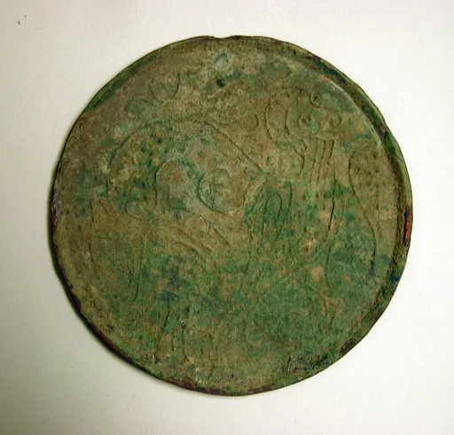 銅鏡|Mirror in a vaguely ancient style