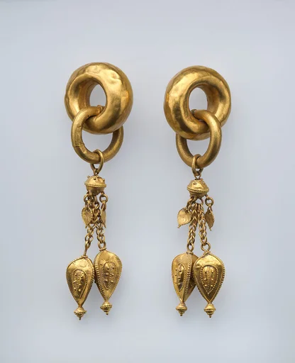 금제 귀걸이 삼국 가야|金製耳飾 三國 伽倻|Earring (one of a pair)