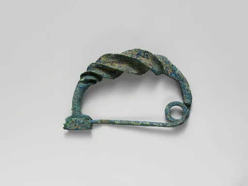 Bronze spiral-type fibula (safety pin)