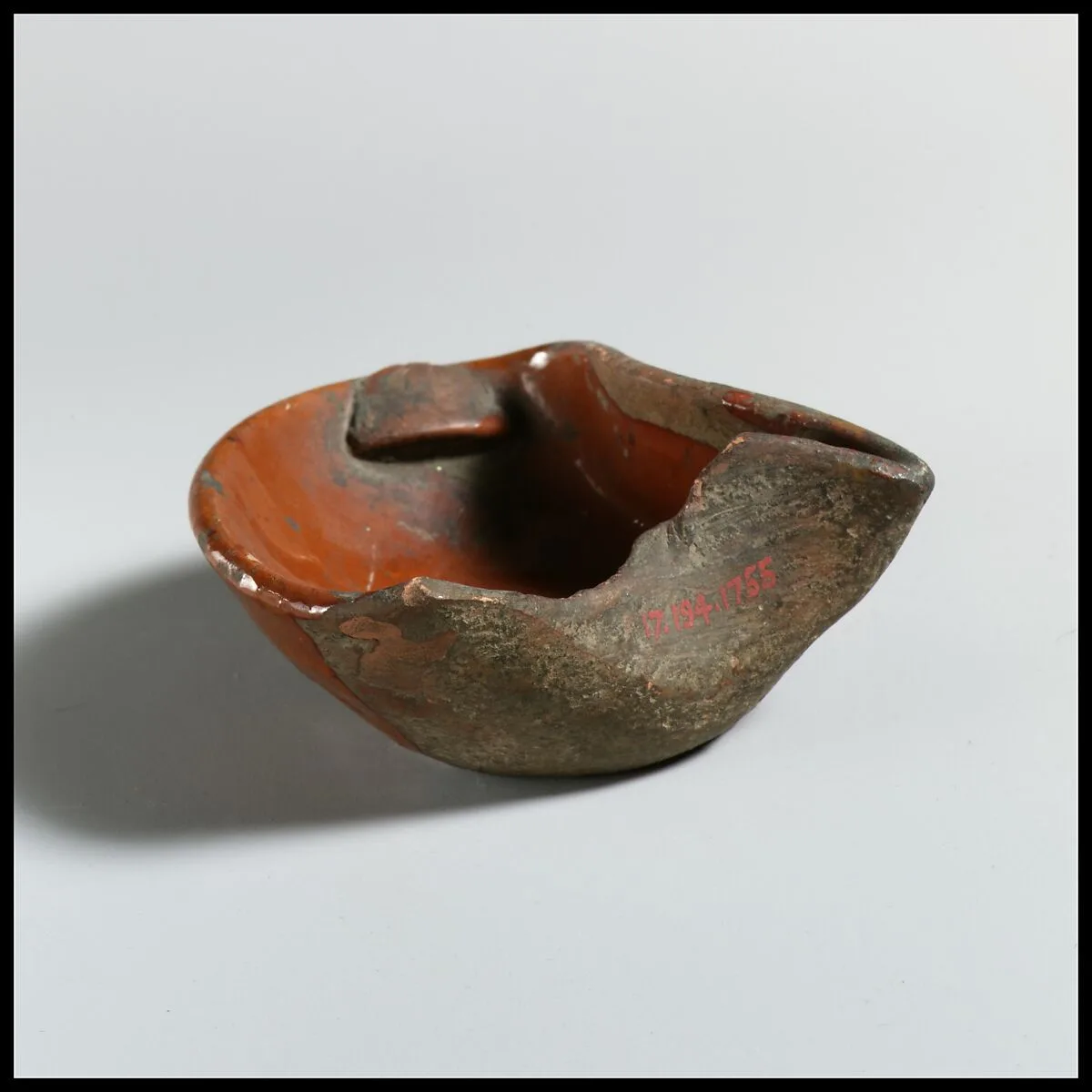 Lamp, saucer-shaped — Unknown