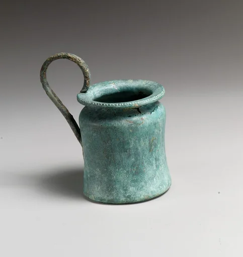 Bronze kyathos (ladle)