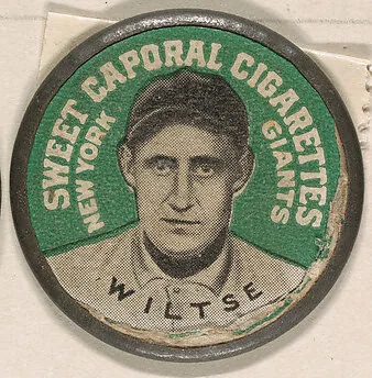 Wiltse, New York Giants (green), from the Domino Discs series (PX7), issued by Kinney Brothers — Kinney Brothers Tobacco Company