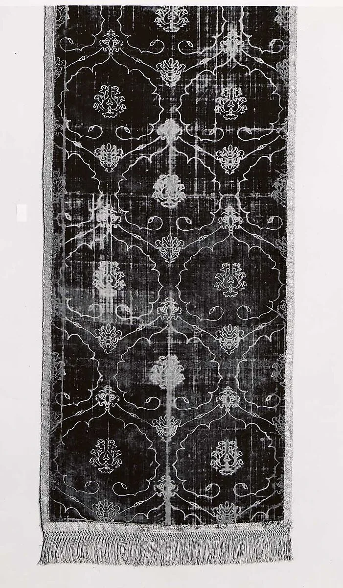 Cover or Hanging — Unknown