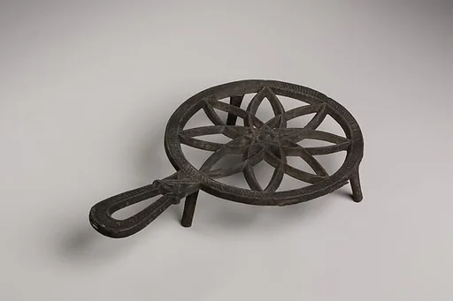 Trivet