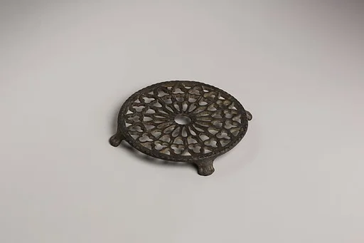 Trivet