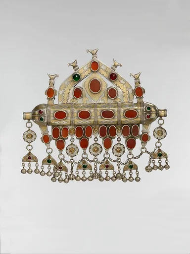 Triangular Amulet Holder