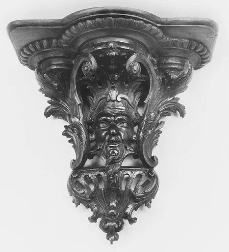 Wall bracket