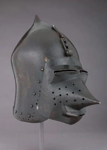 Helmet (Basinet) with Detachable Visor