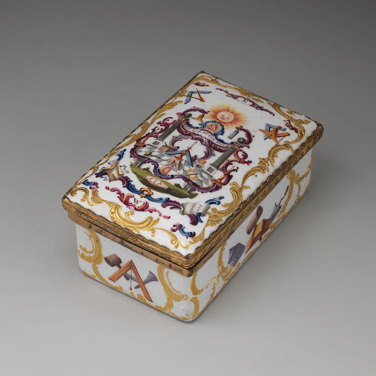Snuffbox with Masonic symbols — Unknown