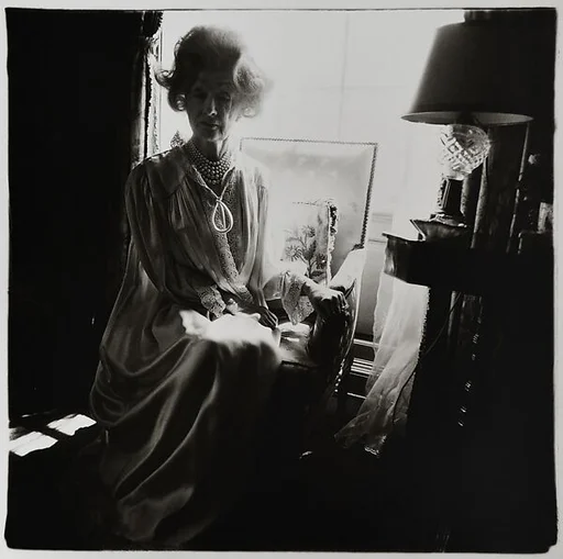 Mrs. T. Charlton Henry in a negligee, Philadelphia, Pa.